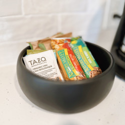 For a quick and easy breakfast, Nature Valley bars and tea were provided, offering guests a healthy and satisfying start to their day that could be enjoyed at their own pace and convenience