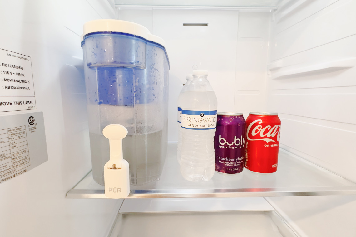 You will find that the fridge is stocked with a few refreshments to help you stay hydrated and get started on your vacation